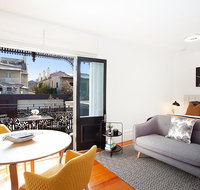 Tasteful Modern Studio 2.3Km From City Centre - New Castle Holiday