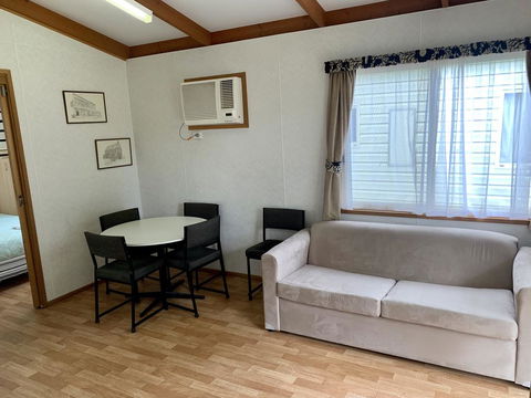 Tatura Cabin & Caravan Park - New Castle Holiday 2