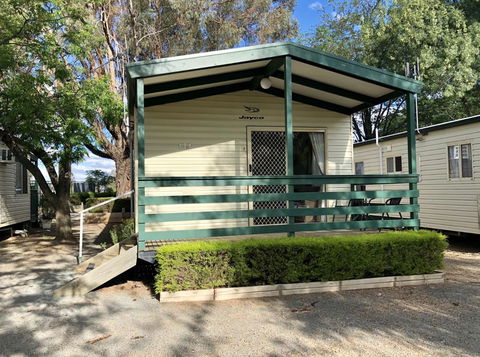 Tatura Cabin & Caravan Park - New Castle Holiday 0