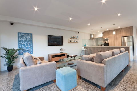 Taworri - New Castle Holiday 1