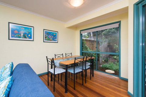 Tchoomooroo - New Castle Holiday 2