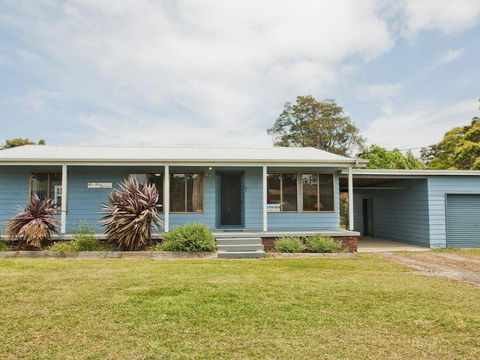 Tea Tree Cottage - Great Yard For Pets And Kids - New Castle Holiday 0