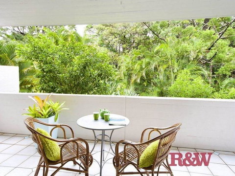 Tea Trees 4 - New Castle Holiday 0