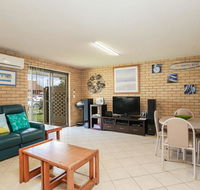 Tee Jays - Sawtell NSW - New Castle Holiday
