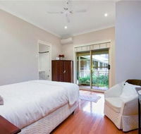 The Acreage Luxury BB and Guesthouse - New Castle Holiday