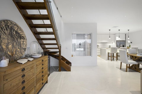 The Aston - New Castle Holiday 2