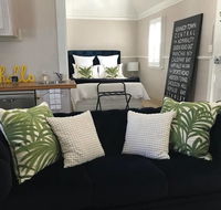 The Bakers Cottage - New Castle Holiday