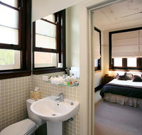 The Bank Guesthouse - New Castle Holiday