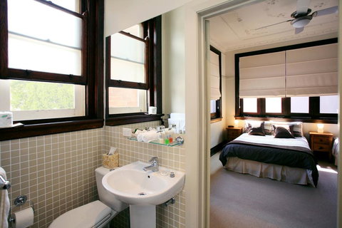 The Bank Guesthouse - New Castle Holiday 0