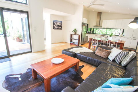 The Base Two - New Castle Holiday 0