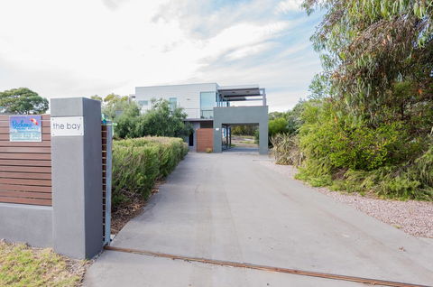 The Bay - New Castle Holiday 0