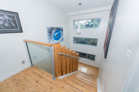 The Bay - New Castle Holiday 2