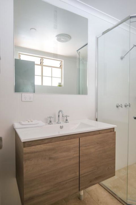 The Bayview Hotel - New Castle Holiday 3
