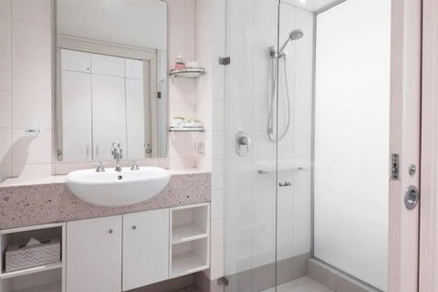 The Beach Club  -  Luxury Private Apartments - New Castle Holiday 3