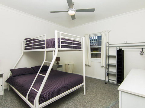 The Beach Shack - New Castle Holiday 3