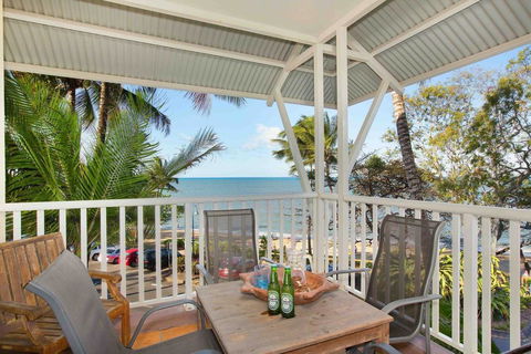 The Beach Shack 3BR Waterfront Resort, Own WIFI - New Castle Holiday 0