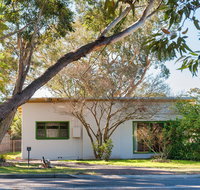 The Beach Shack at Nelson Bay - New Castle Holiday