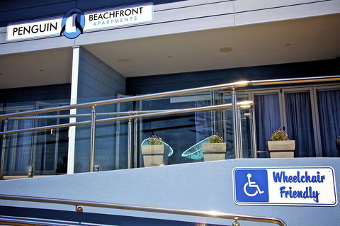 Penguin Beachfront Apartments - New Castle Holiday 20