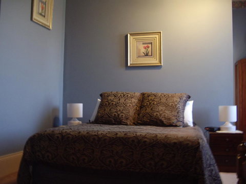 Lucinda B&B - New Castle Holiday 10