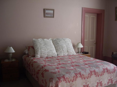 Lucinda B&B - New Castle Holiday 15