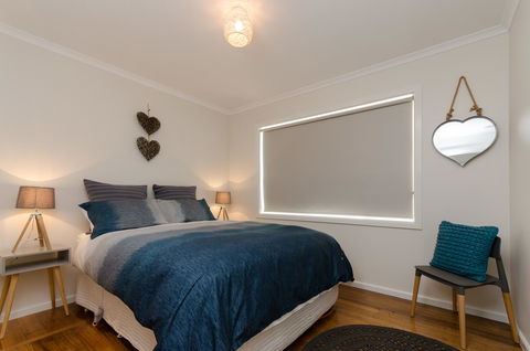 Penguin Beach House - New Castle Holiday 2