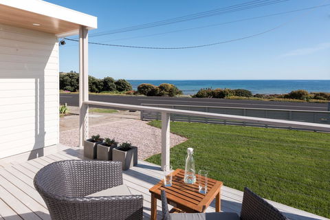 Penguin Beach House - New Castle Holiday 7