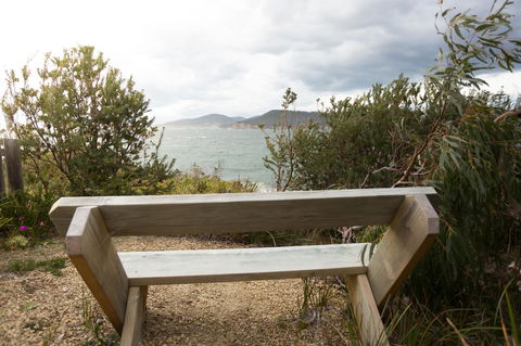 Larus Waterfront Cottage - New Castle Holiday 17