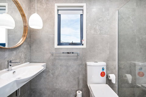 Madsen Retreat - New Castle Holiday 22