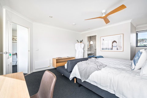 Madsen Retreat - New Castle Holiday 23