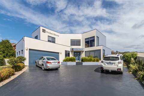 Madsen Retreat - New Castle Holiday 10