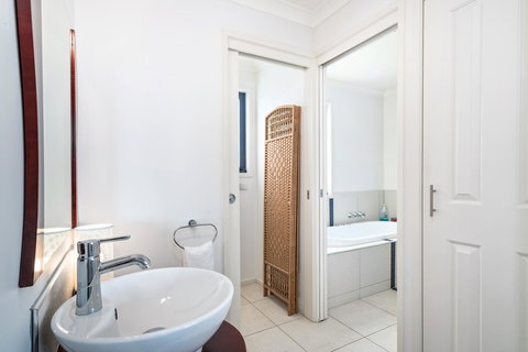 Madsen Retreat - New Castle Holiday 14