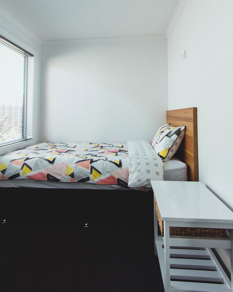 Park Street Accommodation - New Castle Holiday 11