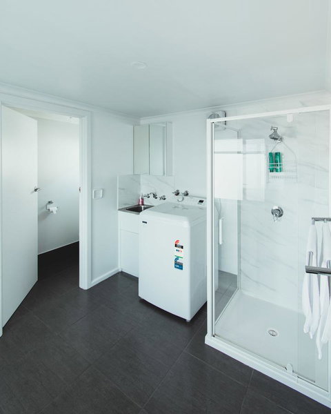 Park Street Accommodation - New Castle Holiday 3