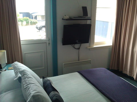 Freycinet Waters - New Castle Holiday 18