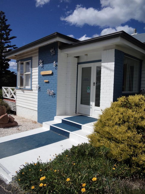 Freycinet Waters - New Castle Holiday 40