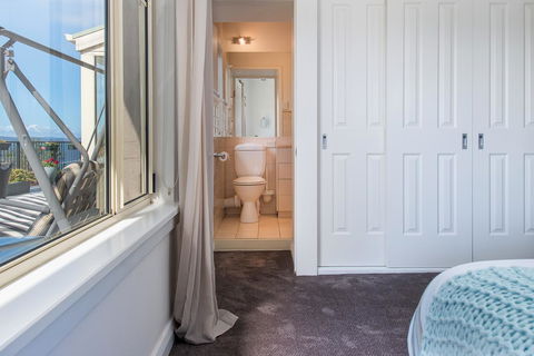 Sunrise On The Bay - New Castle Holiday 15