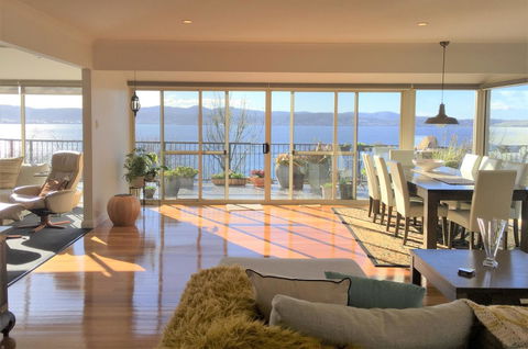 Sunrise On The Bay - New Castle Holiday 10