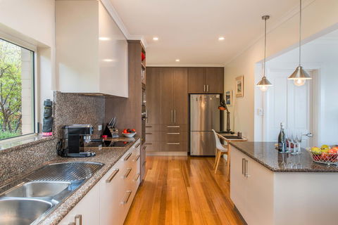 Sunrise On The Bay - New Castle Holiday 2