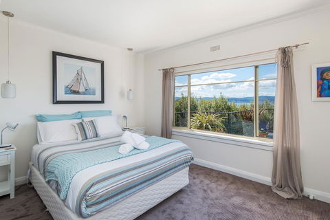 Sunrise On The Bay - New Castle Holiday 14