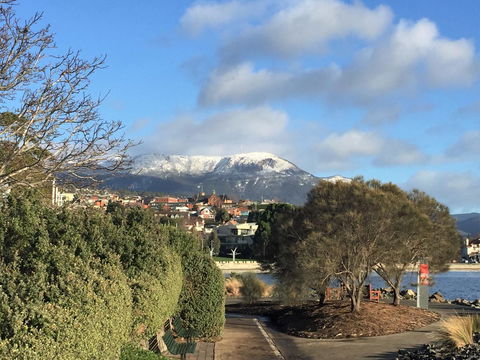 Sunrise On The Bay - New Castle Holiday 21