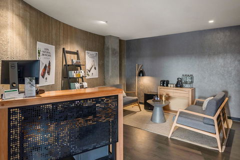 Peppers Silo - New Castle Holiday 19