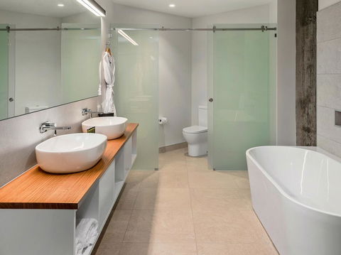 Peppers Silo - New Castle Holiday 14