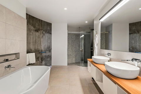 Peppers Silo - New Castle Holiday 15