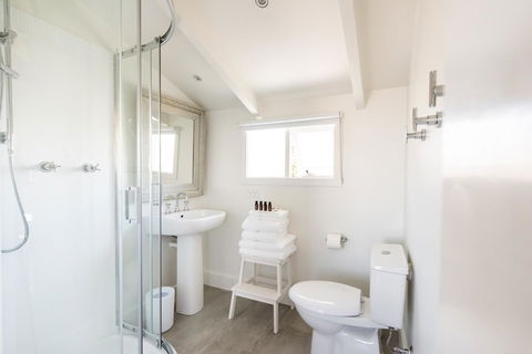 Litora Accommodation - New Castle Holiday 12