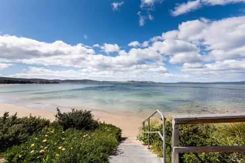 Litora Accommodation - New Castle Holiday 26