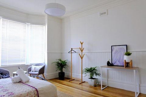 White House - New Castle Holiday 13