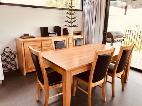 Omaroo House - Panoramic Water Views - New Castle Holiday 20