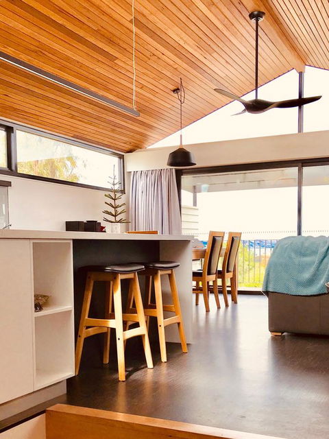 Omaroo House - Panoramic Water Views - New Castle Holiday 15