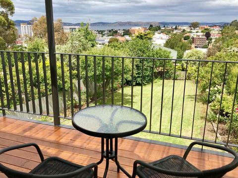 Omaroo House - Panoramic Water Views - New Castle Holiday 3