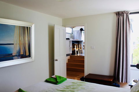Omaroo House - Panoramic Water Views - New Castle Holiday 25
